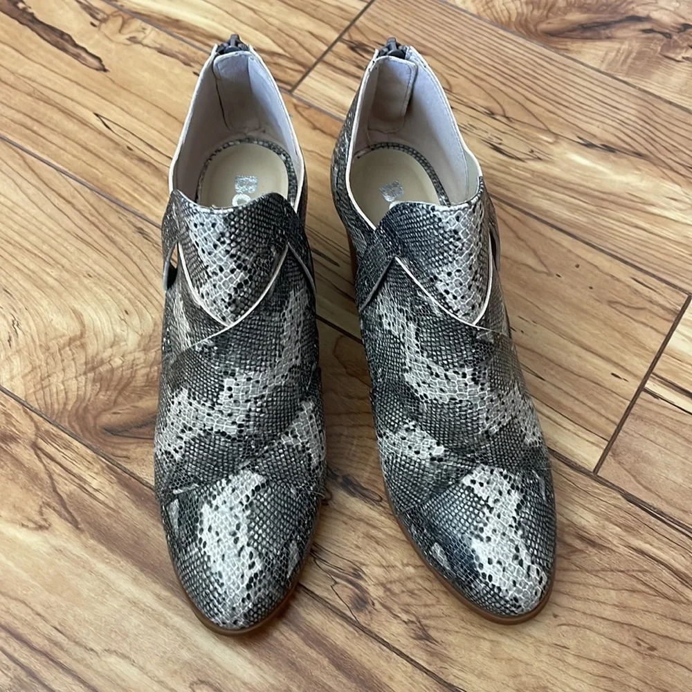 BC Footwear Born in California Women's Azalea Snake Print Ankle Boots NWOB